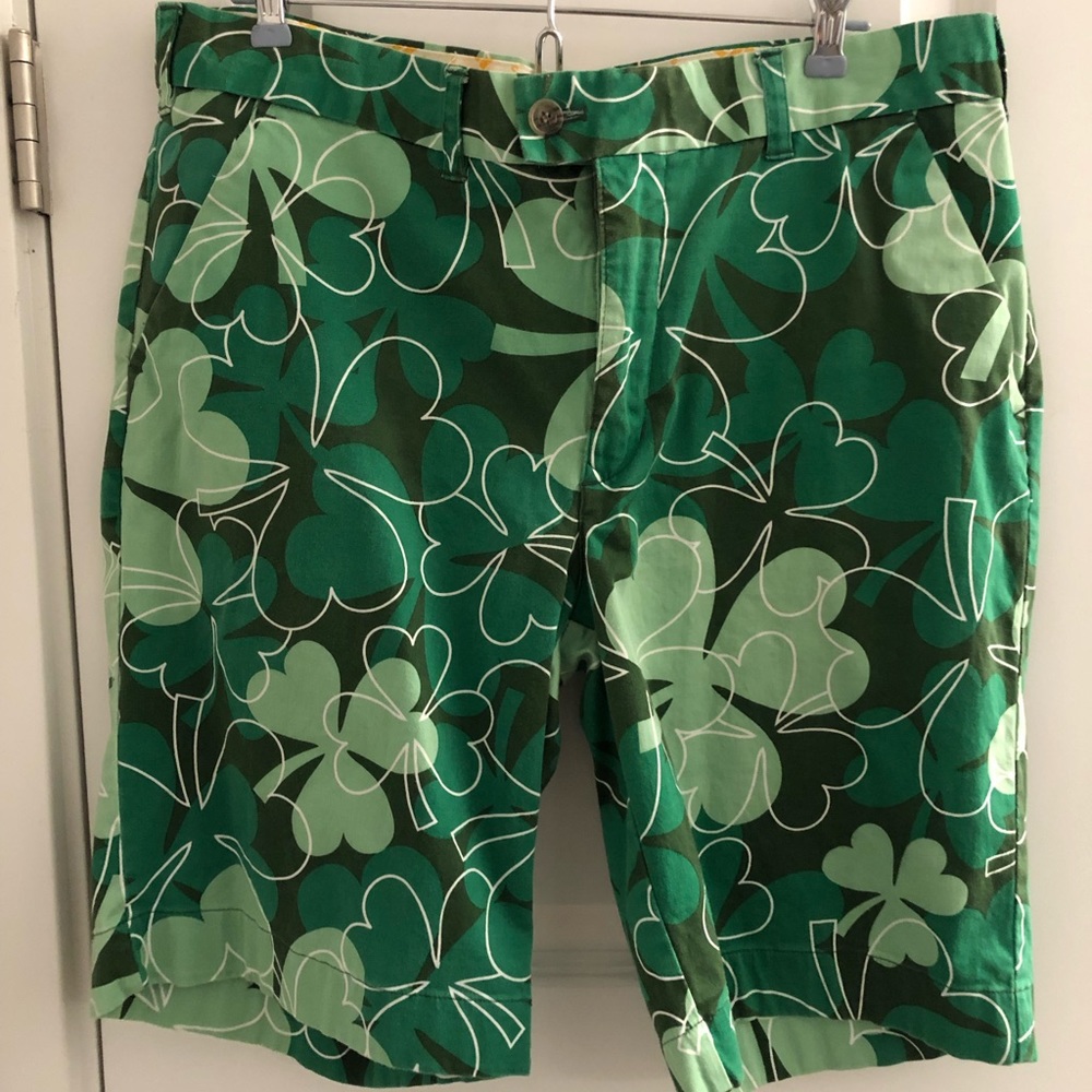 Loudmouth Shamrock Print Golf Shorts